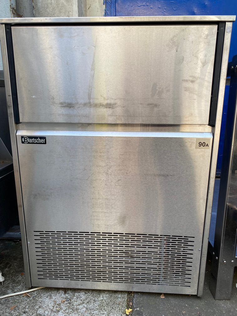 GKEM 247-22 Eismaschine für originelle Eis Vollkegel,eine besondere Produktpräsentation,wirtschaftlich & schnell