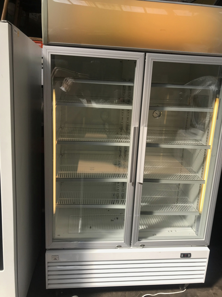GKS 220-58 Umluft Waren-Verkauf-Stand Kühlschrank mit 2 Glastüren und Transparent mit Beleuchtung  