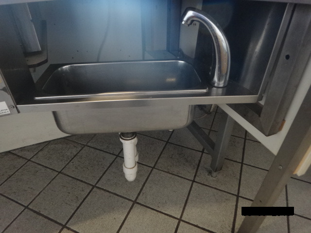 GS 234-5 Gastro Waschbecken mit Fotozellen Wasserhahn und Heißwassergerät