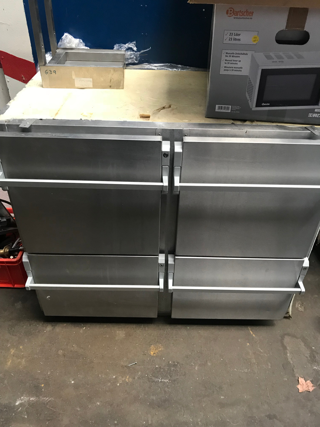 GKT 232-19 Gastro  Kühltisch Edelstahl,ca.120 Ltr.4 Schubladen ohne Arbeitsplatte und Kühlkompressor
