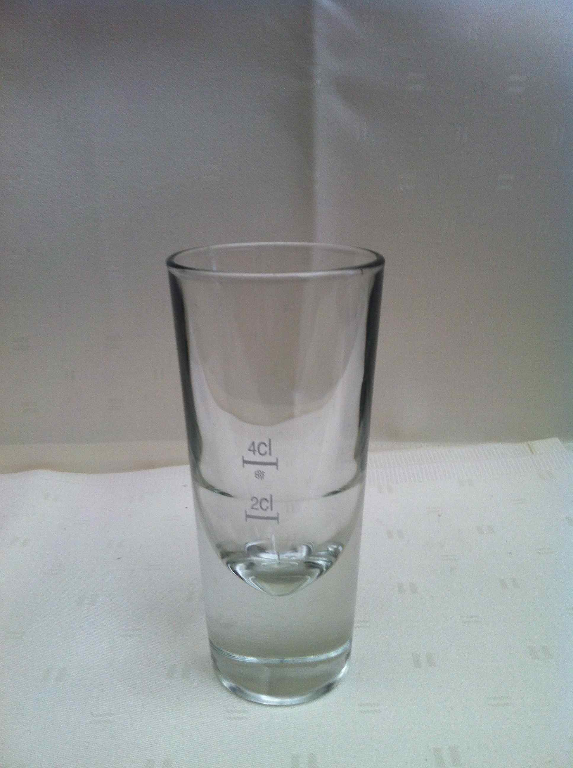 G 132 Glas Longdrink.Wasser 0,2 Liter.stilvoll.mit Füllstrich.Preis 0,85 €