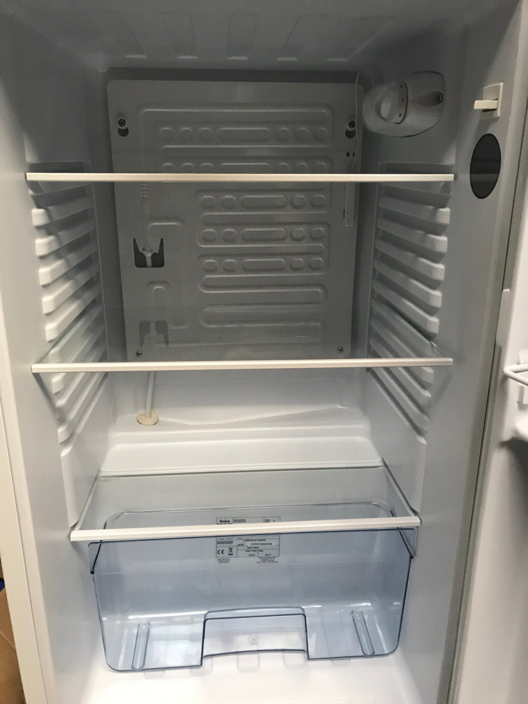 GKS 220-09 Kühlschrank Nettoinhalt 100 Liter, mit Gemüse Schublade, neuwertig