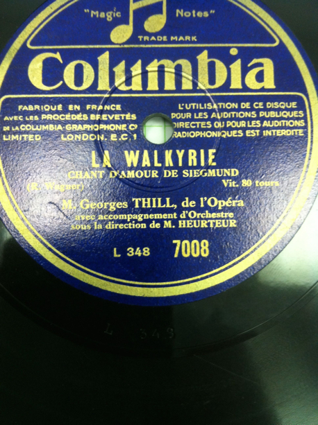 AJ 05 Grammophon Schellack-Schallplatten in englisch.Uralt.
