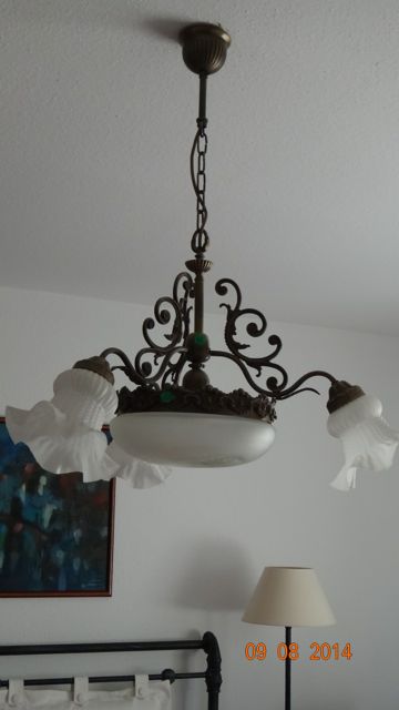 ELE 29 Schlafzimmer  Hänge  Lampe,3 armig - Blüten ,sehr schön ( Gusseisern )
